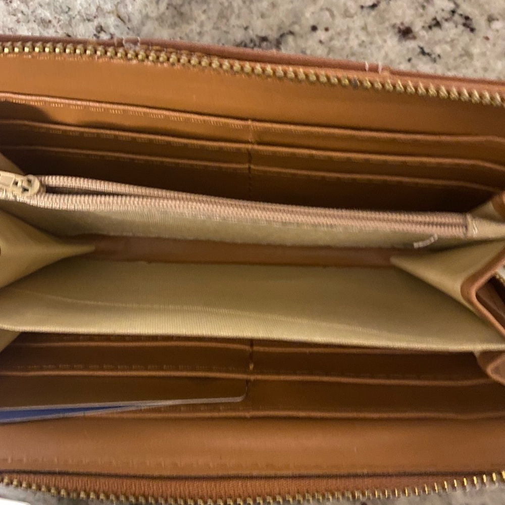 Coach Hand Bag - Picture 3 of 3
